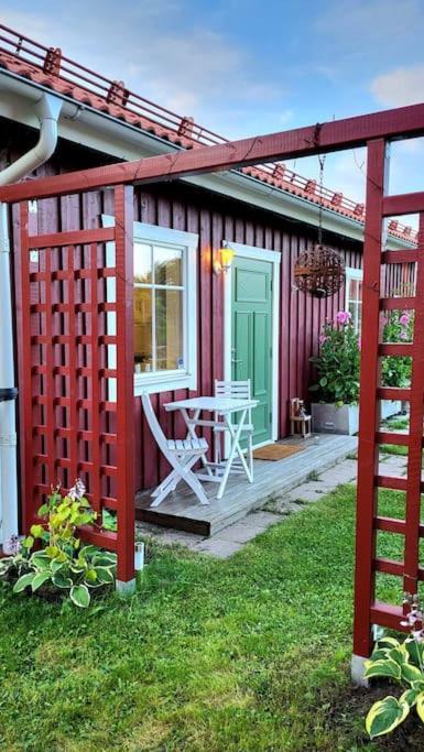 Cabin Located In A Traditionally Swedish Setting! Apartment Umeå Exterior photo